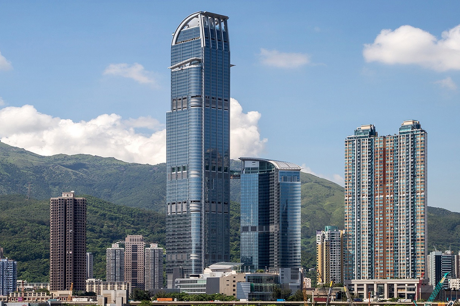 L'hotel Nina et Convention Centre