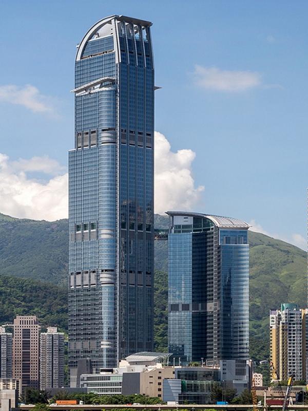 L'hotel Nina et Convention Centre